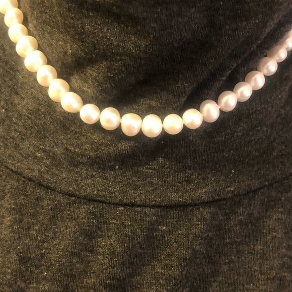 9/16–18 FABULOUS Strand of Genuine White Freshwater Pearls - Picture 1 of 4